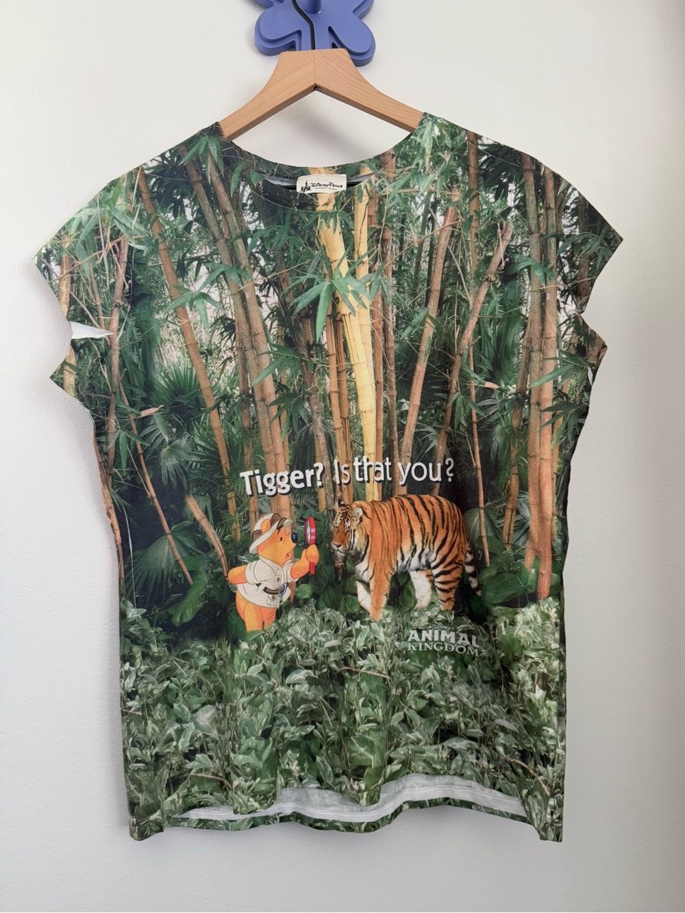 Disney Parks XL Animal Kingdom Winnie T-Shirt Jungle Tiger, Is It That You